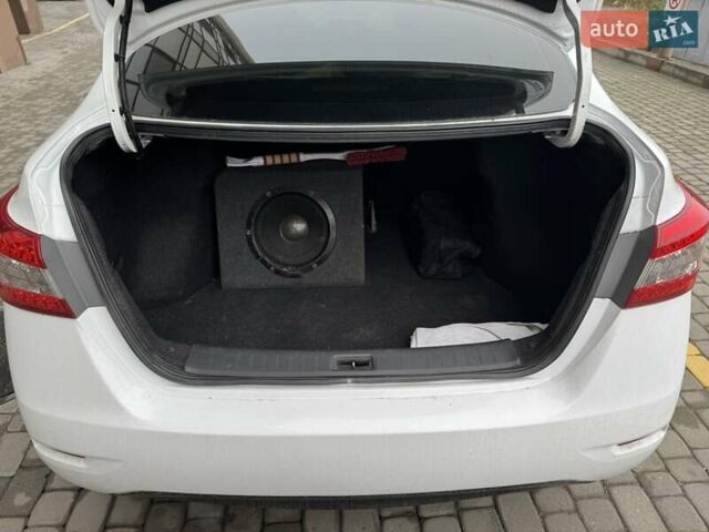 Белый Ниссан Сентра, объемом двигателя 1.6 л и пробегом 93 тыс. км за 9800 $, фото 9 на Automoto.ua