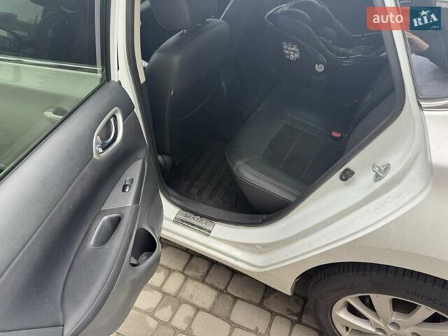 Белый Ниссан Сентра, объемом двигателя 1.6 л и пробегом 93 тыс. км за 9800 $, фото 4 на Automoto.ua