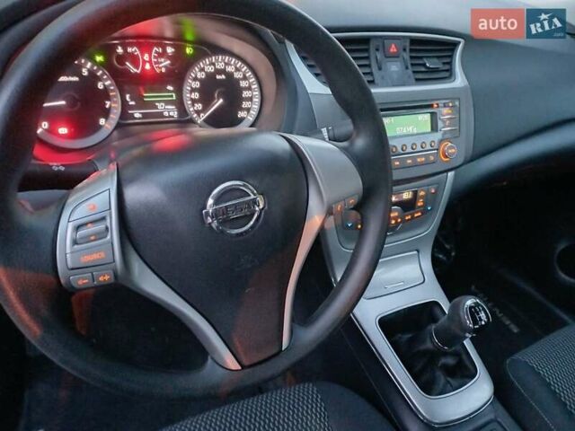 Ниссан Сентра 2016 в Запорожье на Automoto.ua Белый Ниссан Сентра, объемом двигателя 1.6 л и пробегом 19 тыс. км за 10950 $, фото 4 на Automoto.ua