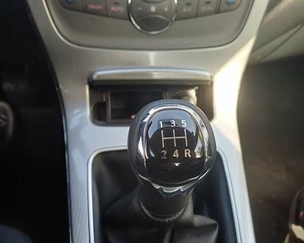 Ниссан Сентра 2016 в Запорожье на Automoto.ua Белый Ниссан Сентра, объемом двигателя 1.6 л и пробегом 19 тыс. км за 10950 $, фото 1 на Automoto.ua