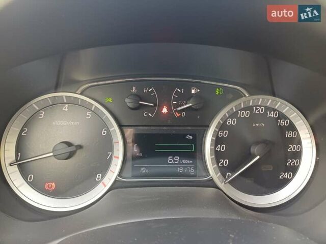 Ниссан Сентра 2016 в Запорожье на Automoto.ua Белый Ниссан Сентра, объемом двигателя 1.6 л и пробегом 19 тыс. км за 10950 $, фото 3 на Automoto.ua