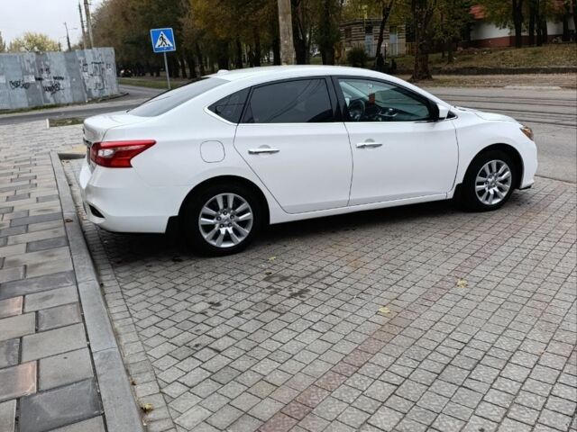 Белый Ниссан Сентра, объемом двигателя 1.8 л и пробегом 100 тыс. км за 9500 $, фото 5 на Automoto.ua
