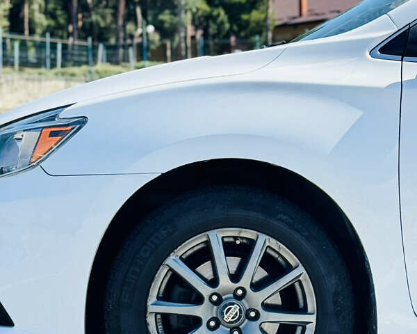 Белый Ниссан Сентра, объемом двигателя 1.8 л и пробегом 185 тыс. км за 9900 $, фото 10 на Automoto.ua