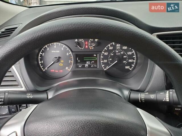 Белый Ниссан Сентра, объемом двигателя 1.8 л и пробегом 46 тыс. км за 9100 $, фото 11 на Automoto.ua