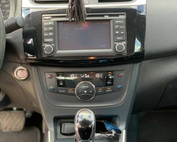 Белый Ниссан Сентра, объемом двигателя 1.8 л и пробегом 40 тыс. км за 12000 $, фото 4 на Automoto.ua