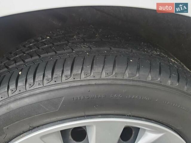 Белый Ниссан Сентра, объемом двигателя 1.8 л и пробегом 46 тыс. км за 9100 $, фото 16 на Automoto.ua