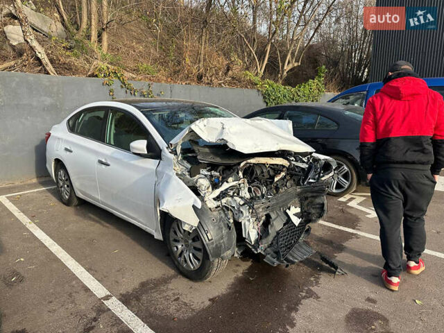 Білий Ніссан Сентра, об'ємом двигуна 1.8 л та пробігом 118 тис. км за 4850 $, фото 9 на Automoto.ua