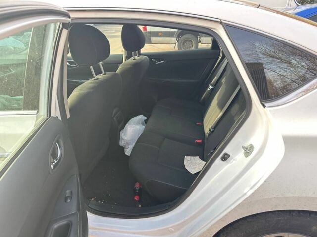 Белый Ниссан Сентра, объемом двигателя 1.8 л и пробегом 118 тыс. км за 2300 $, фото 5 на Automoto.ua