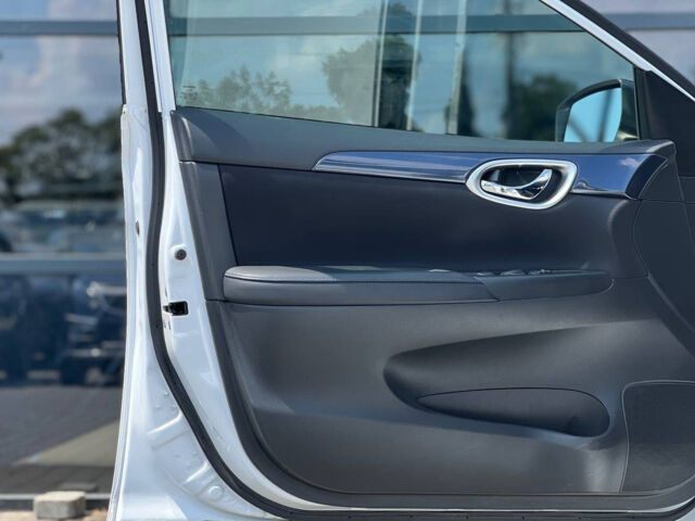 Белый Ниссан Сентра, объемом двигателя 1.8 л и пробегом 34 тыс. км за 13300 $, фото 6 на Automoto.ua