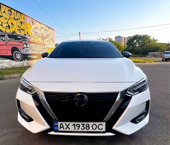 Белый Ниссан Сентра, объемом двигателя 2 л и пробегом 72 тыс. км за 14800 $, фото 3 на Automoto.ua