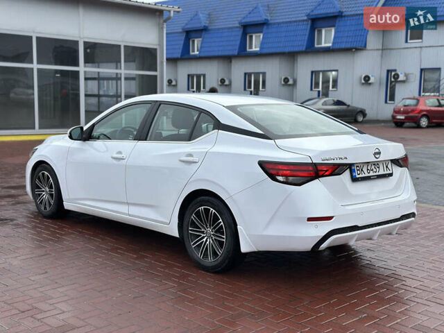 Белый Ниссан Сентра, объемом двигателя 2 л и пробегом 99 тыс. км за 12900 $, фото 5 на Automoto.ua