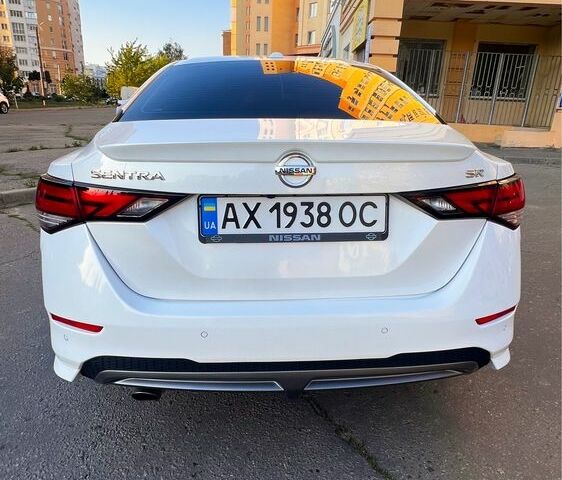 Белый Ниссан Сентра, объемом двигателя 2 л и пробегом 72 тыс. км за 14800 $, фото 2 на Automoto.ua