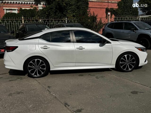 Білий Ніссан Сентра, об'ємом двигуна 2 л та пробігом 72 тис. км за 15990 $, фото 5 на Automoto.ua