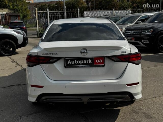 Білий Ніссан Сентра, об'ємом двигуна 2 л та пробігом 72 тис. км за 15990 $, фото 3 на Automoto.ua