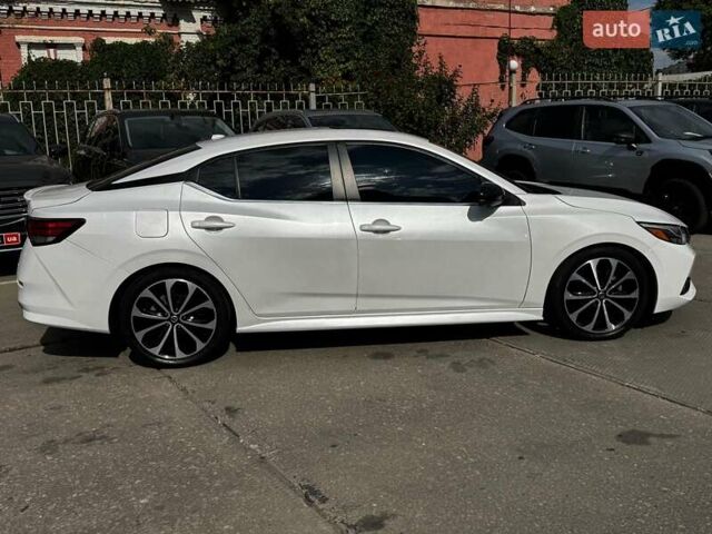 Білий Ніссан Сентра, об'ємом двигуна 2 л та пробігом 72 тис. км за 15990 $, фото 5 на Automoto.ua