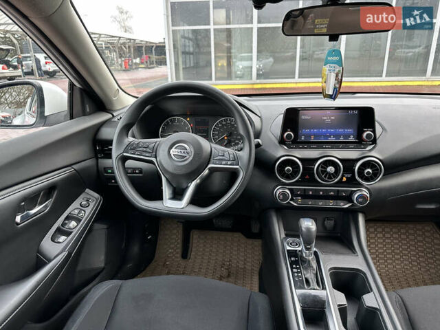 Белый Ниссан Сентра, объемом двигателя 2 л и пробегом 99 тыс. км за 12900 $, фото 9 на Automoto.ua