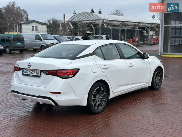 Белый Ниссан Сентра, объемом двигателя 2 л и пробегом 99 тыс. км за 12900 $, фото 3 на Automoto.ua