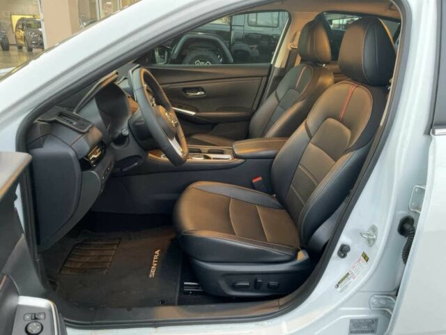 Білий Ніссан Сентра, об'ємом двигуна 2 л та пробігом 24 тис. км за 5100 $, фото 6 на Automoto.ua