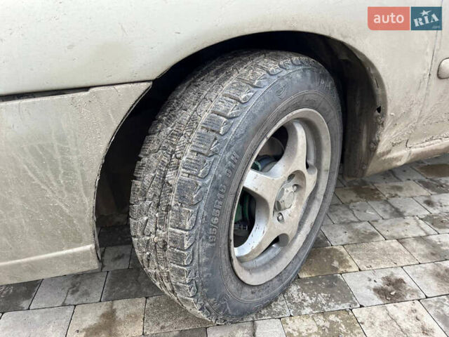 Бежевый Ниссан Сентра, объемом двигателя 1.8 л и пробегом 320 тыс. км за 2100 $, фото 9 на Automoto.ua