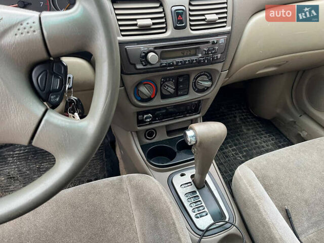 Бежевый Ниссан Сентра, объемом двигателя 1.8 л и пробегом 320 тыс. км за 2100 $, фото 5 на Automoto.ua