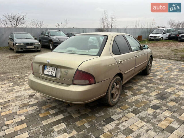 Бежевый Ниссан Сентра, объемом двигателя 1.8 л и пробегом 320 тыс. км за 2100 $, фото 2 на Automoto.ua