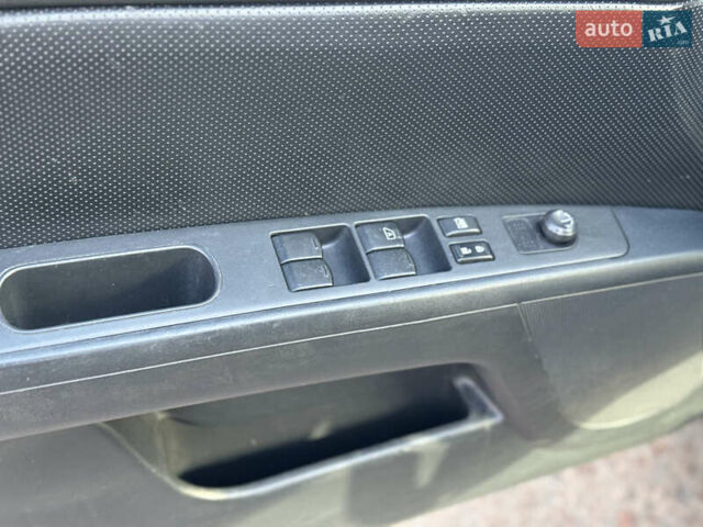 Черный Ниссан Сентра, объемом двигателя 2 л и пробегом 132 тыс. км за 5000 $, фото 10 на Automoto.ua