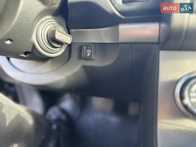 Черный Ниссан Сентра, объемом двигателя 2 л и пробегом 132 тыс. км за 5000 $, фото 12 на Automoto.ua