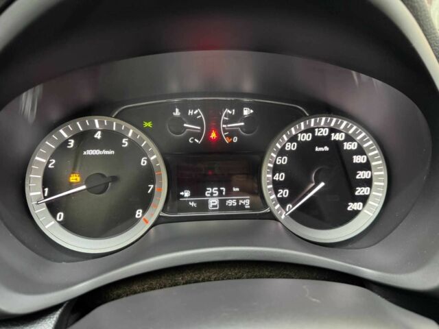 Чорний Ніссан Сентра, об'ємом двигуна 1.6 л та пробігом 195 тис. км за 8600 $, фото 19 на Automoto.ua