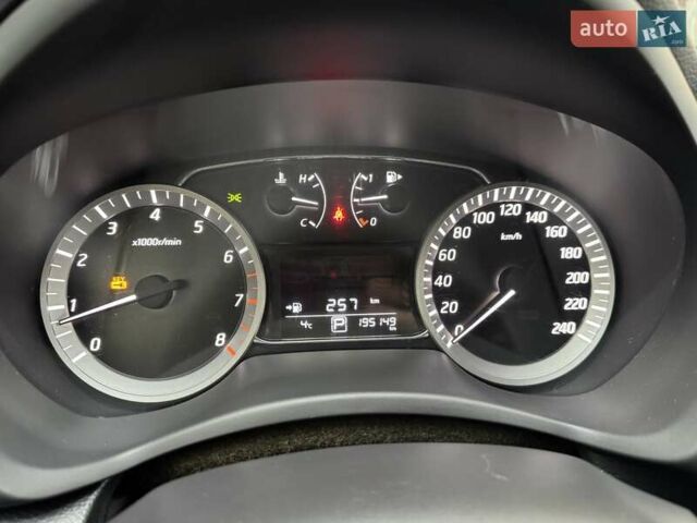 Чорний Ніссан Сентра, об'ємом двигуна 1.6 л та пробігом 195 тис. км за 8600 $, фото 37 на Automoto.ua