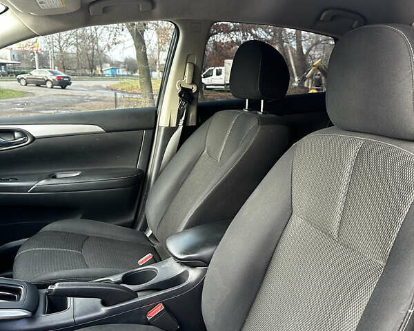 Черный Ниссан Сентра, объемом двигателя 1.8 л и пробегом 145 тыс. км за 7800 $, фото 14 на Automoto.ua