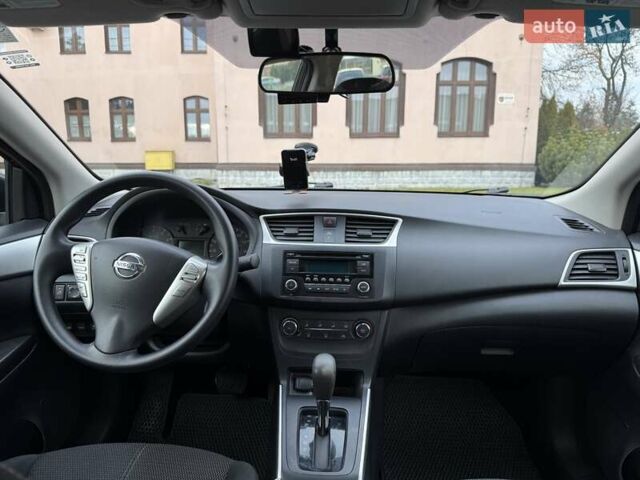 Черный Ниссан Сентра, объемом двигателя 1.8 л и пробегом 126 тыс. км за 9500 $, фото 4 на Automoto.ua