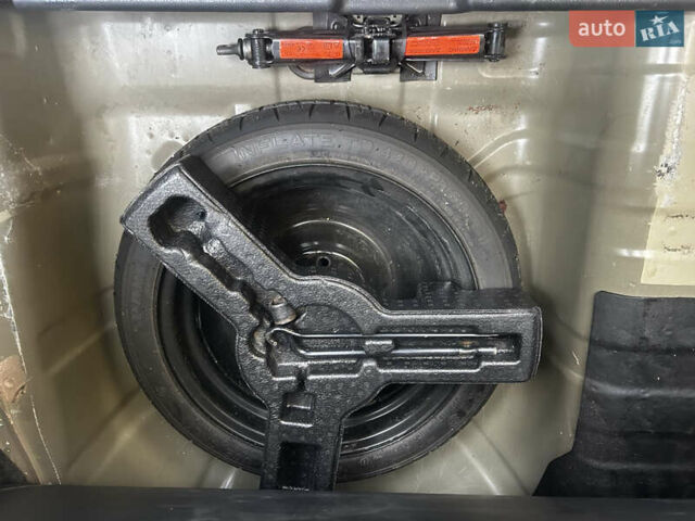 Черный Ниссан Сентра, объемом двигателя 1.8 л и пробегом 150 тыс. км за 7000 $, фото 27 на Automoto.ua