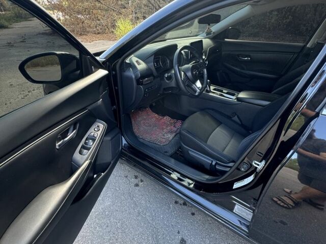 Черный Ниссан Сентра, объемом двигателя 2 л и пробегом 78 тыс. км за 13100 $, фото 10 на Automoto.ua