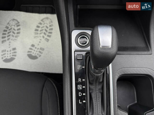 Черный Ниссан Сентра, объемом двигателя 2 л и пробегом 173 тыс. км за 13200 $, фото 17 на Automoto.ua