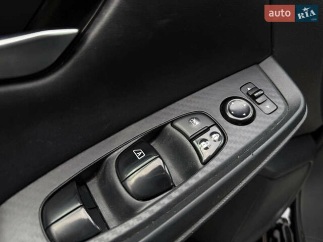 Черный Ниссан Сентра, объемом двигателя 2 л и пробегом 173 тыс. км за 13200 $, фото 20 на Automoto.ua