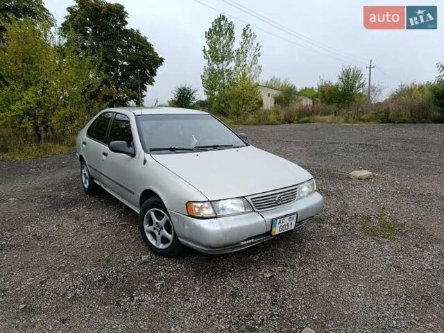 Серый Ниссан Сентра, объемом двигателя 1.6 л и пробегом 292 тыс. км за 2200 $, фото 7 на Automoto.ua