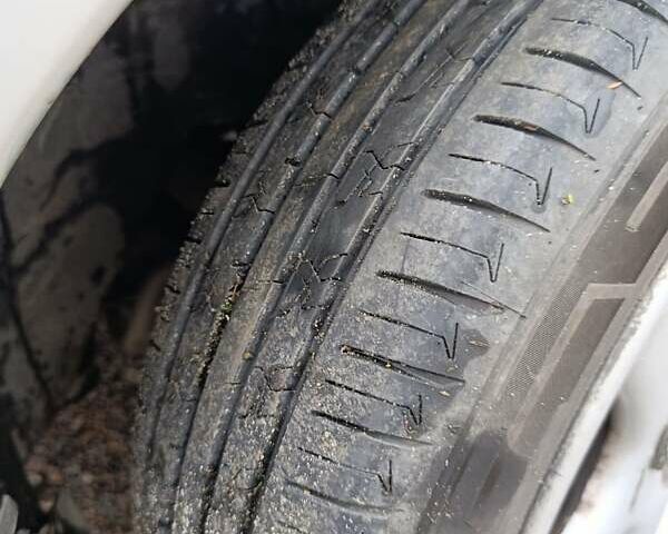 Серый Ниссан Сентра, объемом двигателя 1.6 л и пробегом 292 тыс. км за 2200 $, фото 18 на Automoto.ua