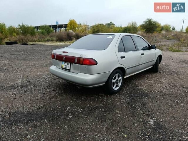 Серый Ниссан Сентра, объемом двигателя 1.6 л и пробегом 292 тыс. км за 2200 $, фото 2 на Automoto.ua