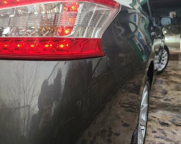 Сірий Ніссан Сентра, об'ємом двигуна 1.6 л та пробігом 168 тис. км за 7200 $, фото 12 на Automoto.ua