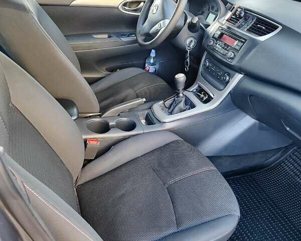 Ниссан Сентра 2015 в Днепре (Днепропетровске) на Automoto.ua Серый Ниссан Сентра, объемом двигателя 1.8 л и пробегом 293 тыс. км за 7100 $, фото 10 на Automoto.ua