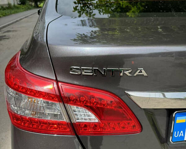 Серый Ниссан Сентра, объемом двигателя 1.6 л и пробегом 158 тыс. км за 9000 $, фото 5 на Automoto.ua