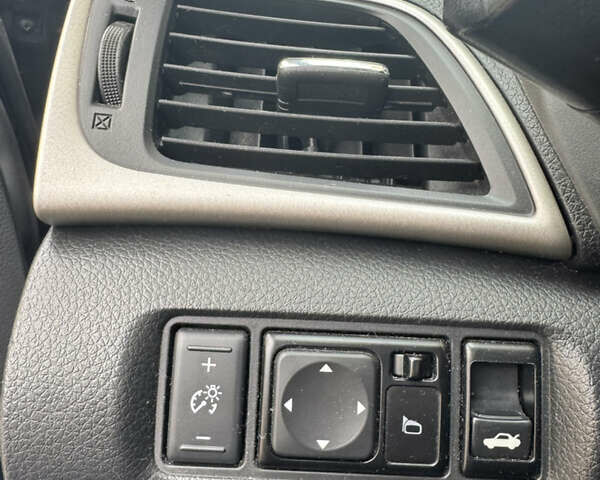 Серый Ниссан Сентра, объемом двигателя 1.8 л и пробегом 91 тыс. км за 8000 $, фото 15 на Automoto.ua