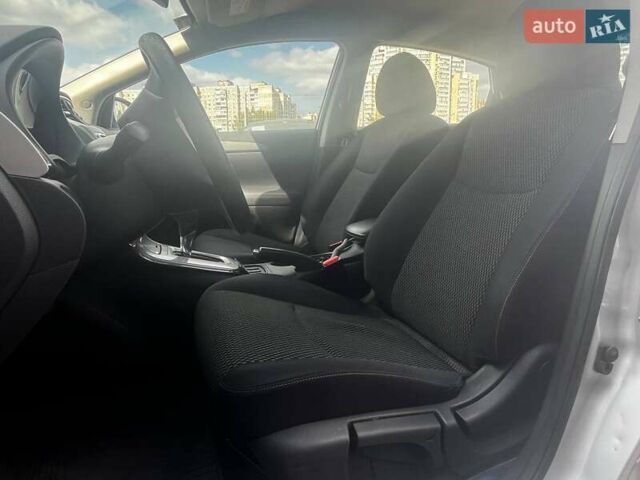 Серый Ниссан Сентра, объемом двигателя 1.6 л и пробегом 123 тыс. км за 11290 $, фото 8 на Automoto.ua