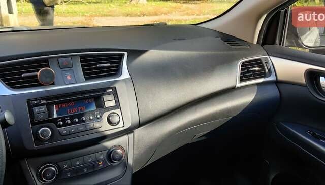 Серый Ниссан Сентра, объемом двигателя 1.8 л и пробегом 120 тыс. км за 9000 $, фото 7 на Automoto.ua