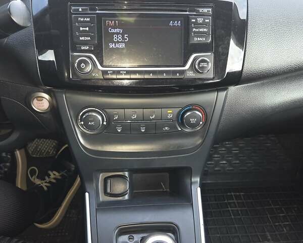 Сірий Ніссан Сентра, об'ємом двигуна 1.8 л та пробігом 156 тис. км за 8800 $, фото 9 на Automoto.ua