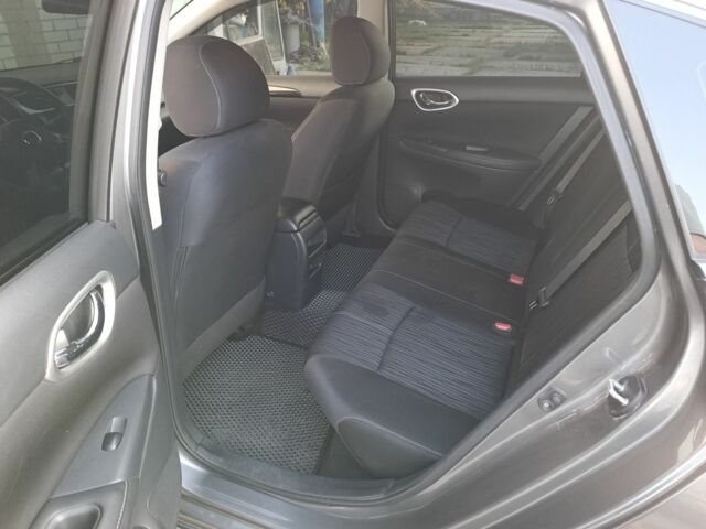 Сірий Ніссан Сентра, об'ємом двигуна 1.8 л та пробігом 152 тис. км за 10000 $, фото 7 на Automoto.ua