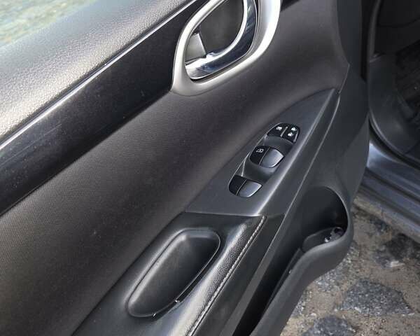 Сірий Ніссан Сентра, об'ємом двигуна 1.8 л та пробігом 156 тис. км за 8800 $, фото 11 на Automoto.ua