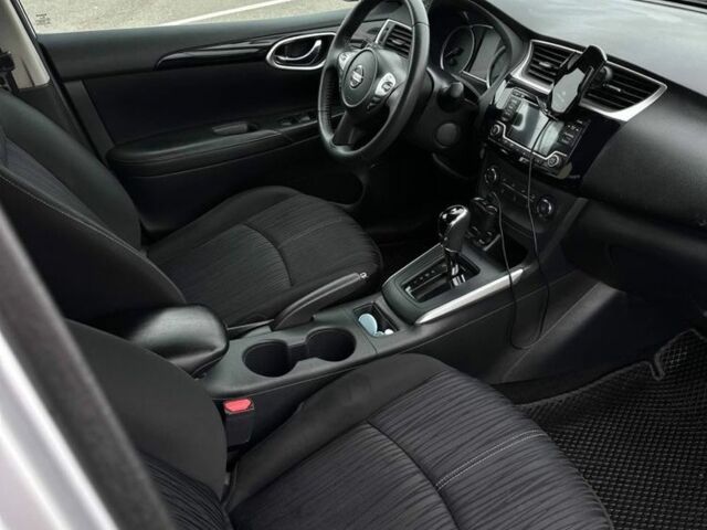 Серый Ниссан Сентра, объемом двигателя 1.8 л и пробегом 92 тыс. км за 9600 $, фото 5 на Automoto.ua