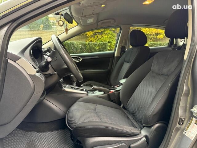 Ниссан Сентра 2017 в Киеве на Automoto.ua Серый Ниссан Сентра, объемом двигателя 1.8 л и пробегом 195 тыс. км за 12490 $, фото 11 на Automoto.ua