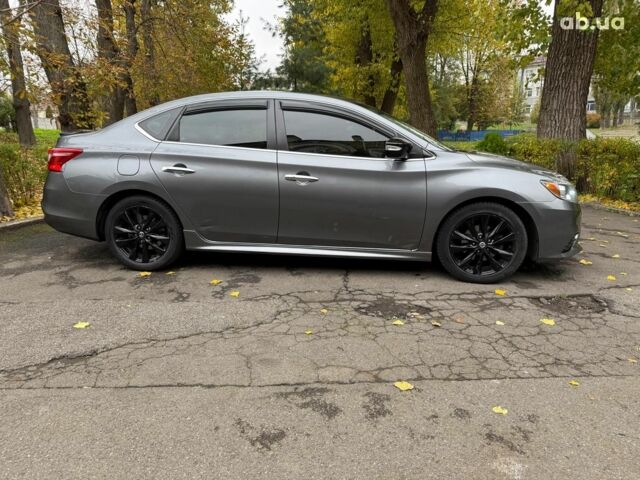 Ниссан Сентра 2017 в Киеве на Automoto.ua Серый Ниссан Сентра, объемом двигателя 1.8 л и пробегом 195 тыс. км за 12490 $, фото 3 на Automoto.ua